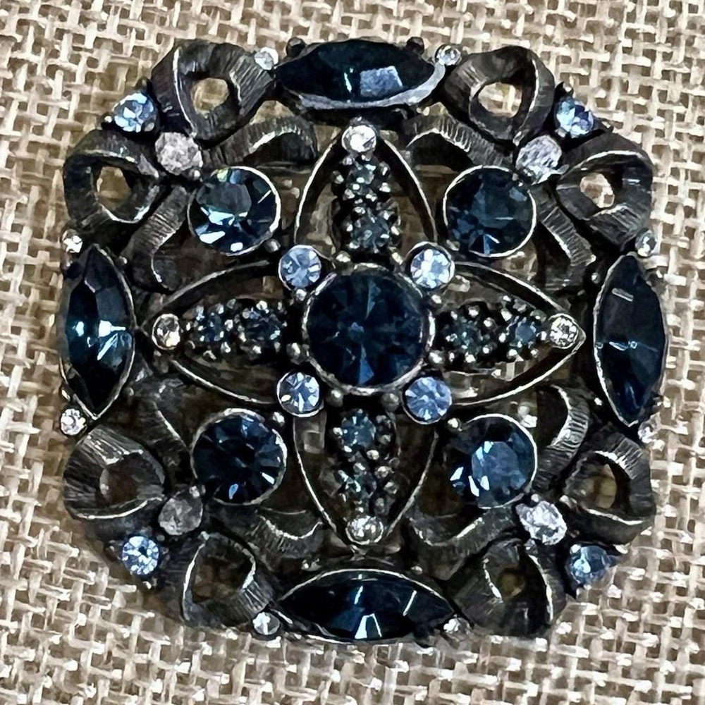 Craft Signed Blue Rhinestone Gunmetal Filigree Round Brooch Pin 1.5"‎ Gothic